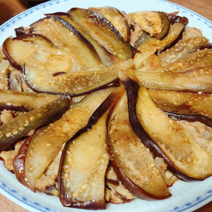 ナスの大量消費 巨大ナスハンバーグ レシピ 作り方 By にゃんこ 楽天レシピ ナスの大量消費 巨大ナスハンバーグ レシピ 作り方 By にゃんこ 楽天レシピ